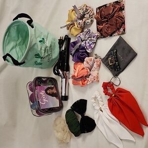 13pc hair accessories, Salon Series 1in Curling Iron and Cactus Collapsible Tote